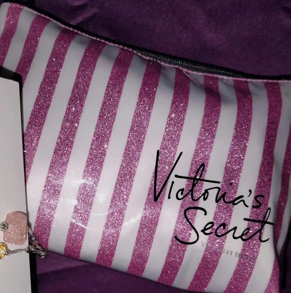 #PH17 - VICTORIA'S SECRET PINK GLITTERY COSMETICS BAG AND BONUS GIFT SET